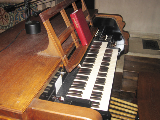 chapel organ console